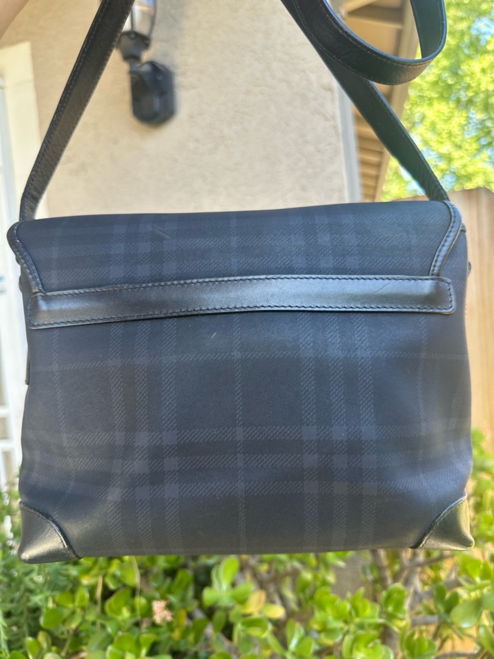 BURBERRY Vintage Black Plaid Crossbody Bag - Picture 4 of 12